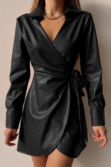 Elegantné zavinovacie mini šaty z umelej kože Pellita, čierne