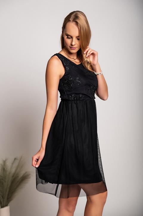 Elegantné šaty s okrúhlym výstrihom a detailom výšivky Dilana - čierna