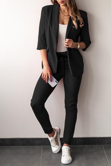 Elegantný jednofarebný nohavicový kostým s 3/4 rukávom, čierny