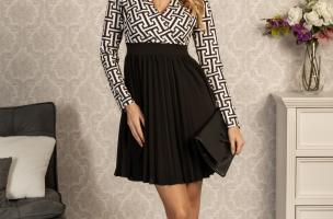 Elegantné minišaty s plisovanou sukňou a geometrickou potlačou Leonessa, čierne