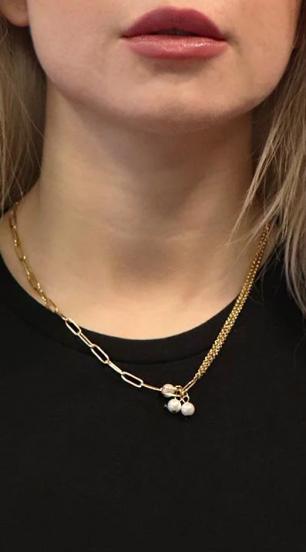 Elegantný náhrdelník s ozdobnými perlami, ART490, zlatej farby