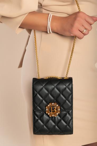 Elegantná malá taška s prešívaným detailom, čierna