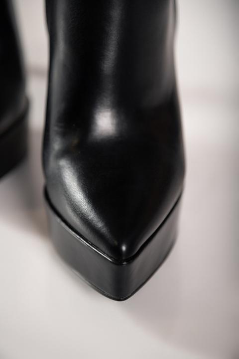 Elegantné členkové topánky na vysokom podpätku Yons, čierne