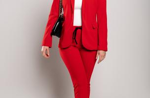 Elegantný nohavicový kostým Estrena, červený