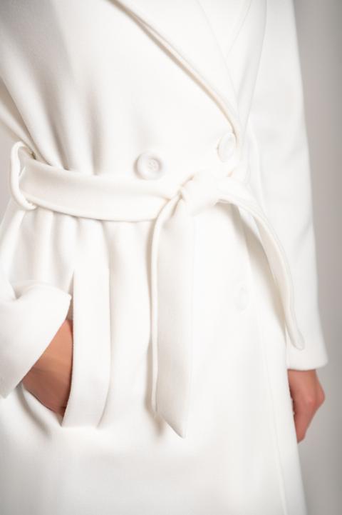 Elegantný dlhý kabát na gombíky, biely