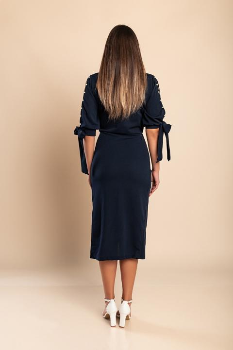 Elegantné midi šaty s 3/4 rukávom, okrúhlym výstrihom a rozparkami s ozdobnými korálkami Peppina, tmavo modré
